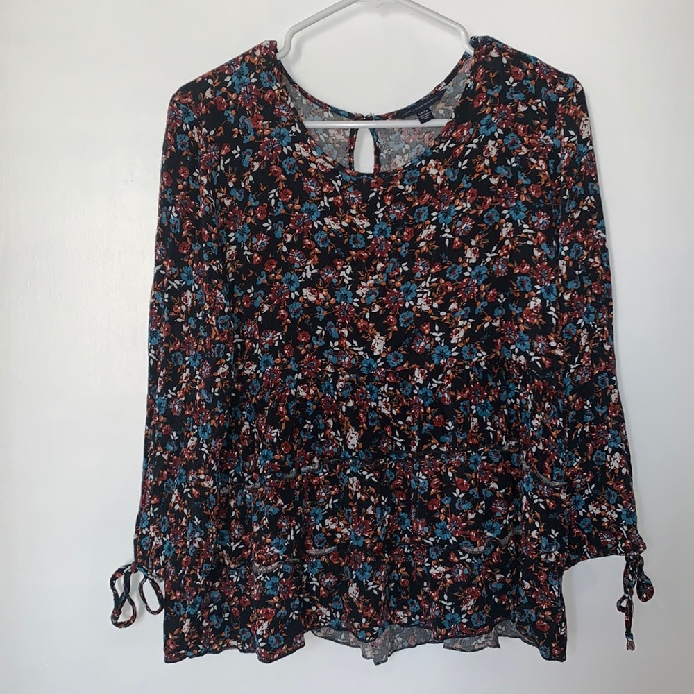 Black floral long sleeve boho flowy top